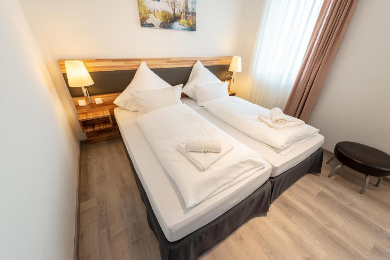 Hotel In Laisen Reutlingen Dış mekan fotoğraf