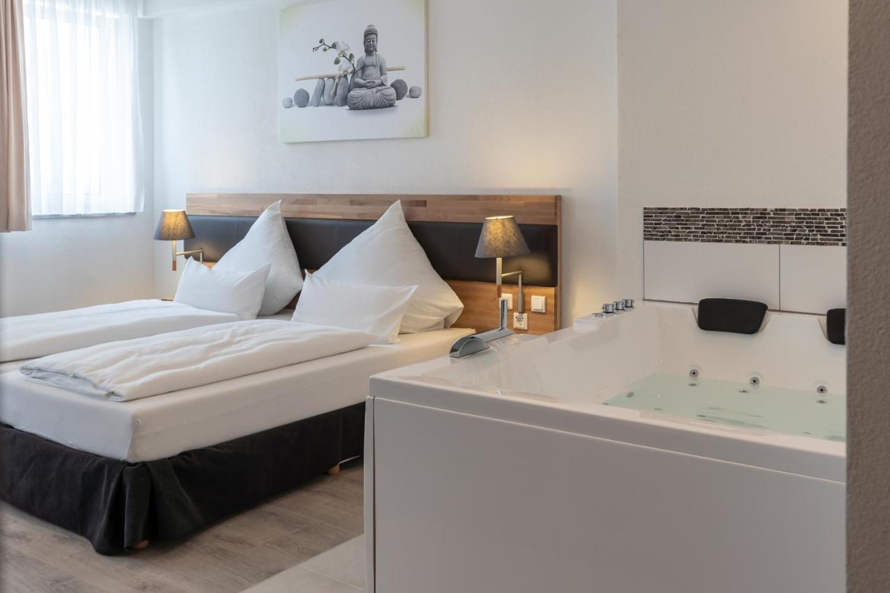 Hotel In Laisen Reutlingen Dış mekan fotoğraf