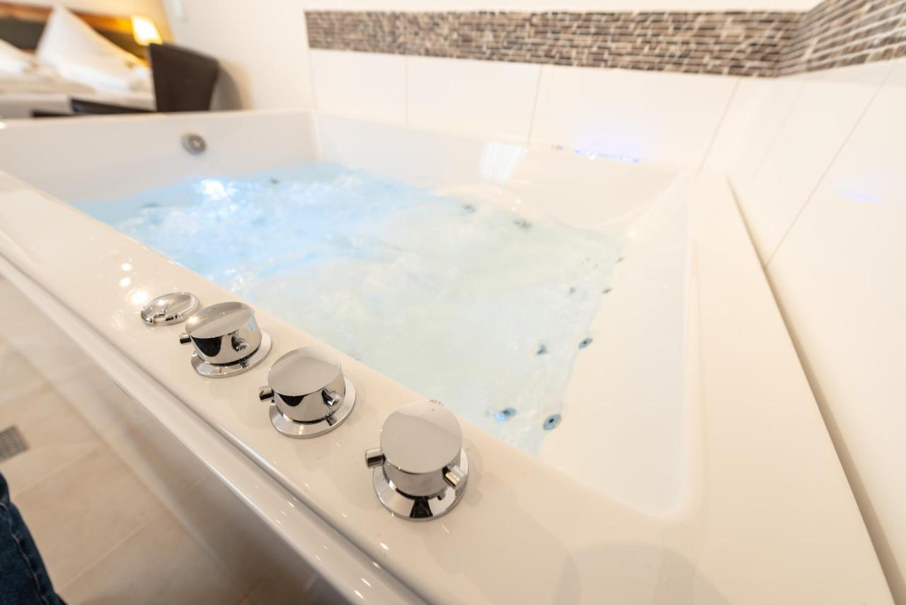 Hotel In Laisen Reutlingen Dış mekan fotoğraf